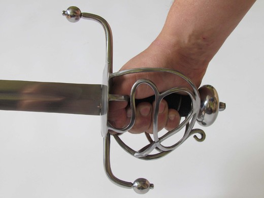 Basket hilt