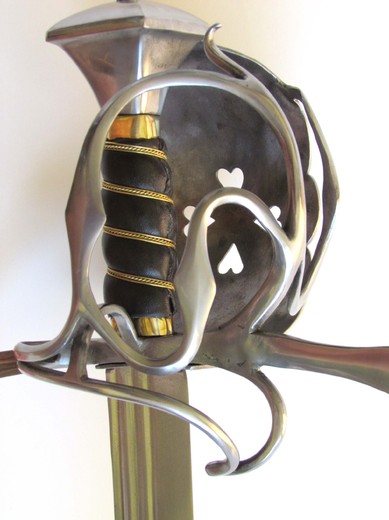 Sinclair hilt