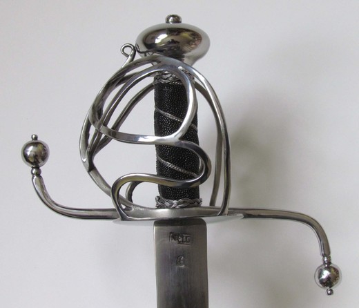 Basket hilt