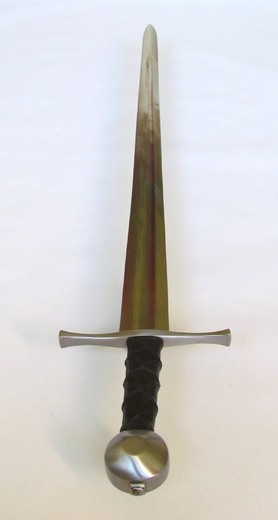 Single - handed sword